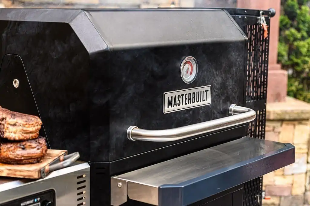 5 Best Smokers For Beginners (2023 Review) | TheGrillingDad