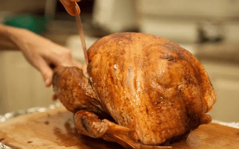 carving a turkey